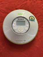 MÁY NGHE ĐĨA CD WALKMAN ,  MÁY CD CẦM TAY SONY D-NE320 phiên bản ấn tượng