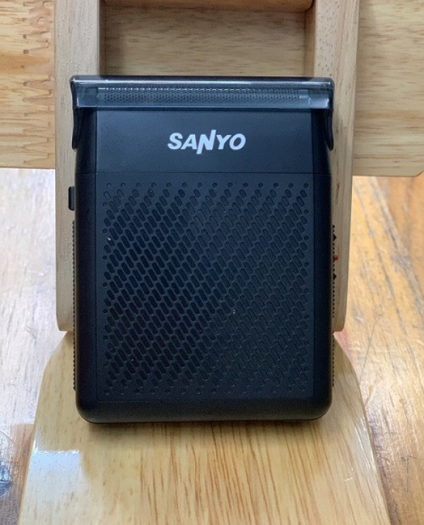 MÁY CẠO RÂU SANYO SV-M650  SẠC ĐIỆN , MODEL MỚI CẢI TIẾN 